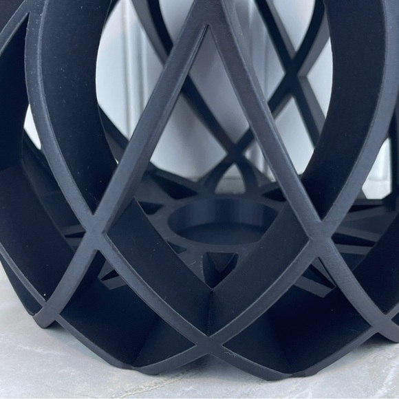 Modern Vase, The Vukan Vase, Flower Vase, Dried Flowers - Picture 3 of 7